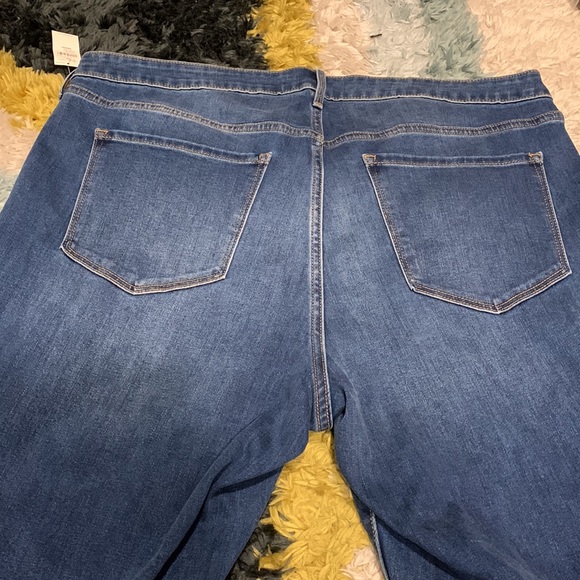 Old Navy Pop Icon Skinny Distressed Jeans Size 18 Tall NWT - Picture 8 of 9